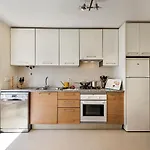 Hole-in-one Hideaway